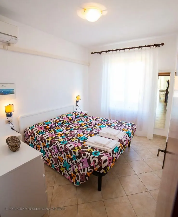 Saraceno Appartamenti Giglio Porto Apartment