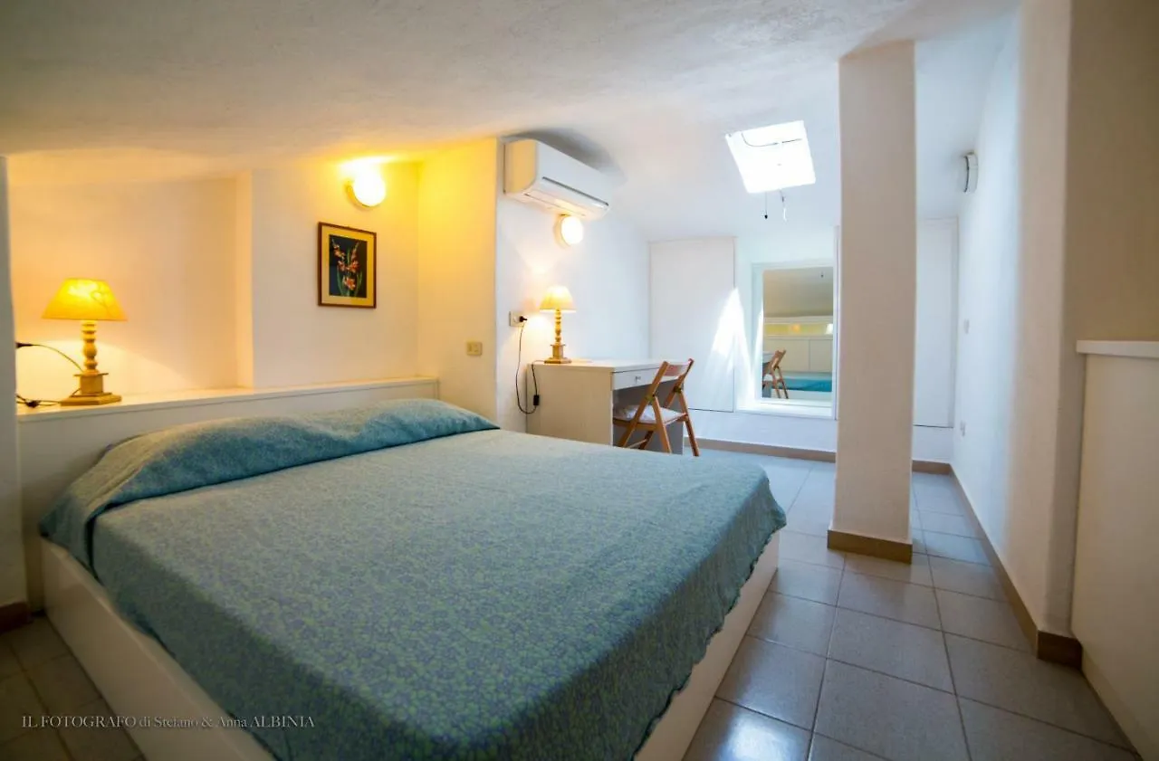 Saraceno Appartamenti Giglio Porto Apartment