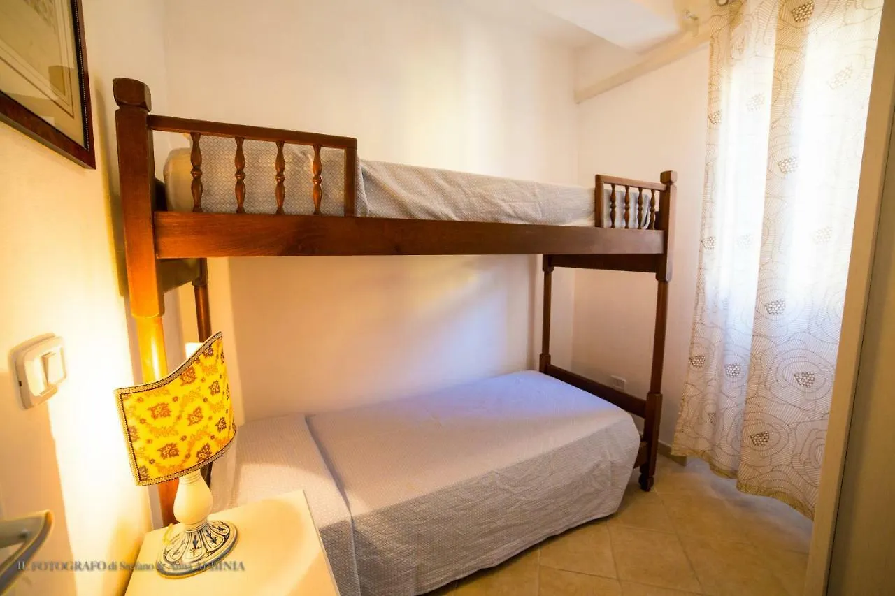 Saraceno Appartamenti Giglio Porto Apartment