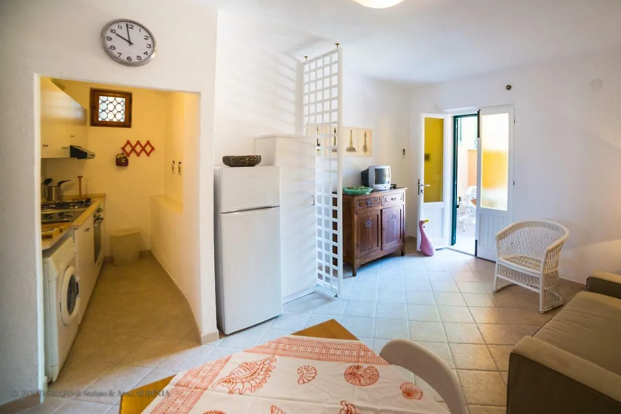Apartment Saraceno Appartamenti Giglio Porto