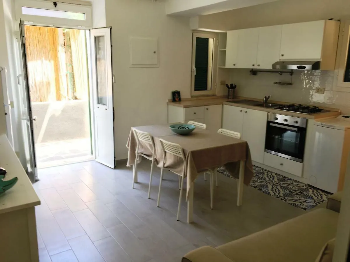 Apartment Saraceno Appartamenti Giglio Porto