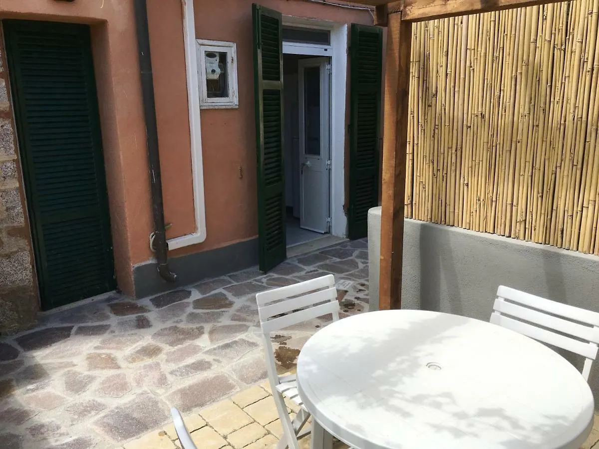 Apartment Saraceno Appartamenti Giglio Porto